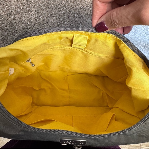 Baggallini Essential Hobo Bag Crossbody Purse Gray Pockets Travel Nylon Medium - Picture 9 of 11